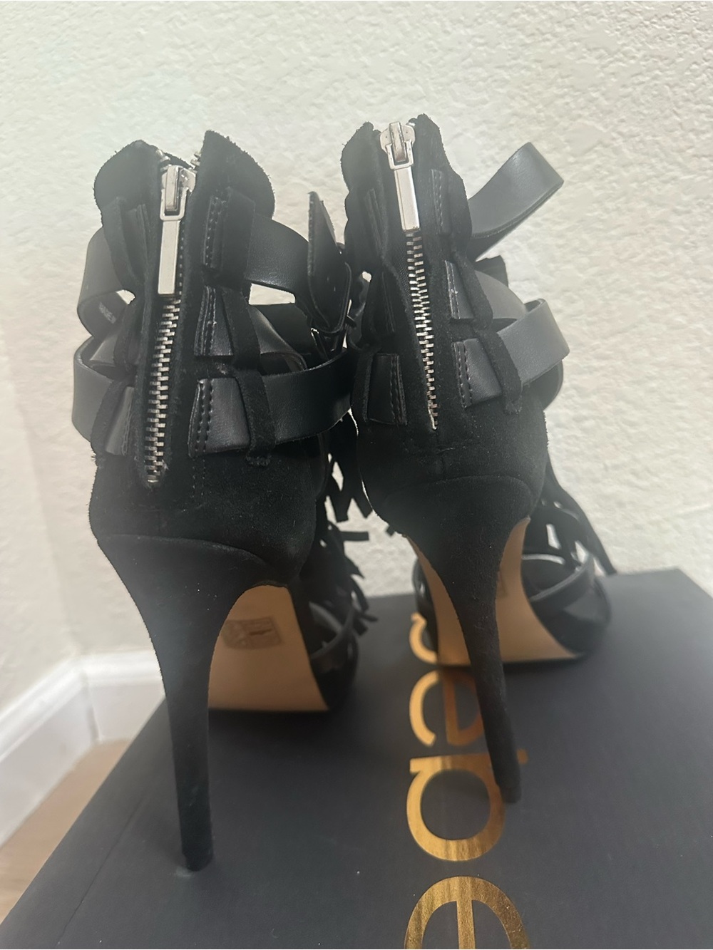 bebe - Isella - Black Fringe Strappy Stiletto Sandals size 8 - Picture 4 of 6